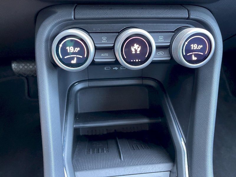 Škoda Kodiaq (2024) 2.0 TDI 110 kW DSG Selection - fotka 13 z 35