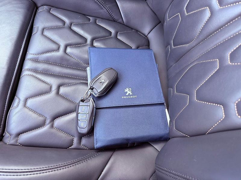 Peugeot 5008 1.6 PureTech Allure, Serviska - fotka 34 z 36
