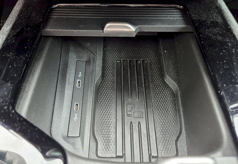Škoda Superb (2024) Selection 2.0 TDI 110 kW 7°DSG - fotka 28 z 33