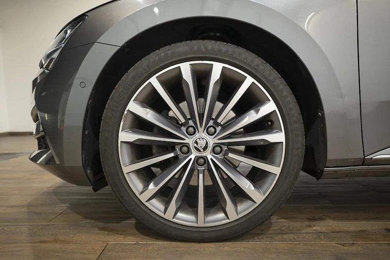Škoda Superb 2.0 TDI 147 kW 4x4 L&K - fotka 38 z 38