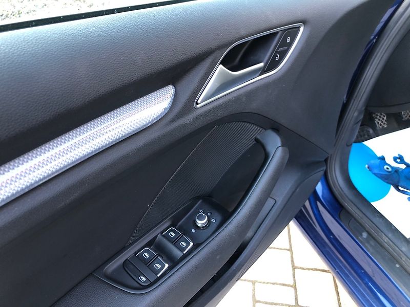 Audi A3 (2014) 1.6 TDi S-line - fotka 23 z 25