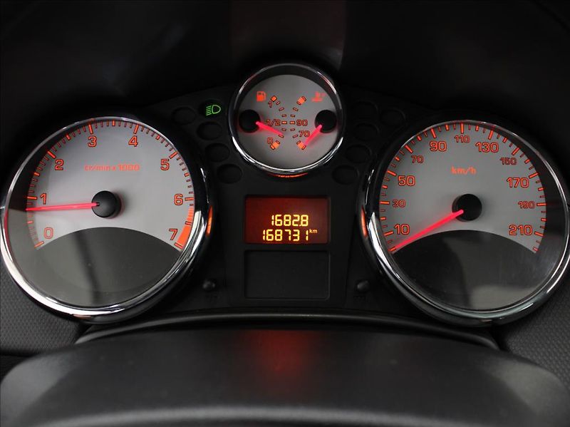 Peugeot 207 1,6 VTi 88kW Panorama 168tkm. - fotka 18 z 18