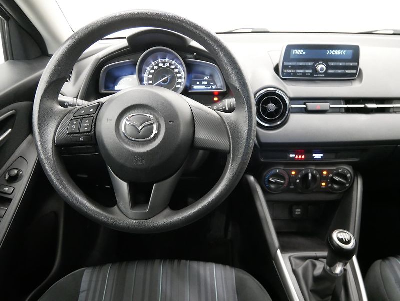 Mazda 2 - fotka 16 z 22