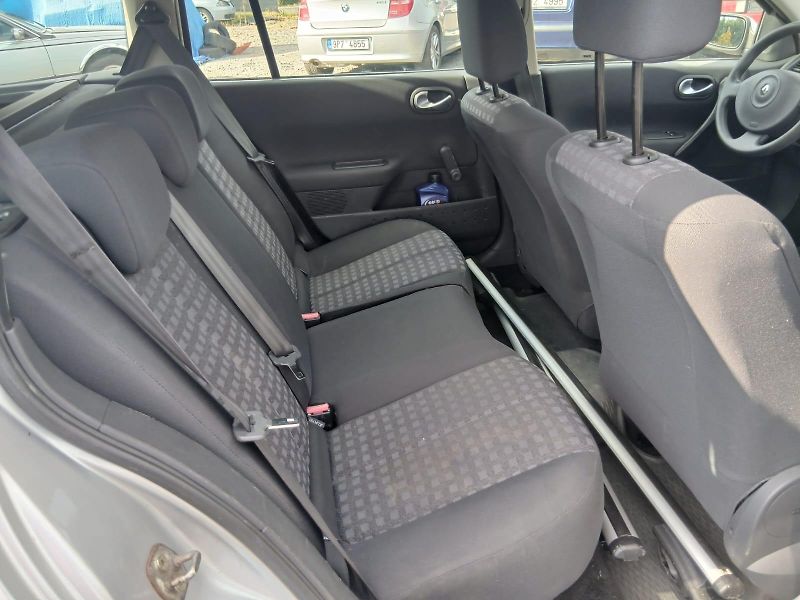 Renault Mégane Kombi, 1.5 dci, r.v.2006 - fotka 23 z 27
