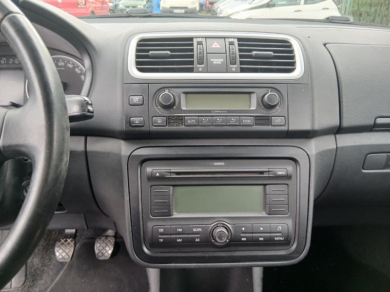 Škoda Fabia 1.2i, ALU, klima - fotka 21 z 31