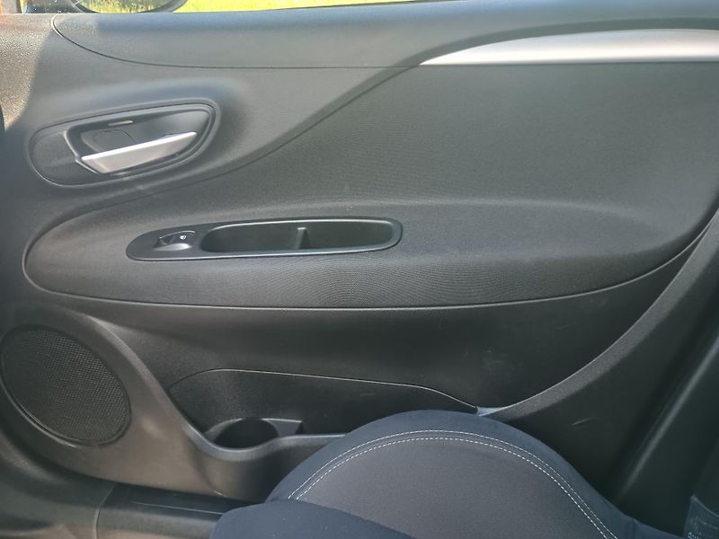 Fiat Punto (2014)  sada alu kol stáří dva roky - fotka 12 z 20