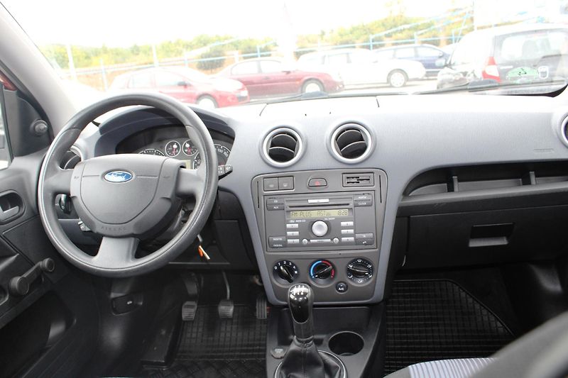 Ford Fusion (2010) 1,4i KLIMA VYH.SKLO SERVO ABS - fotka 15 z 16