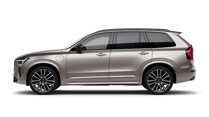 Volvo XC90 ULTRA DARK T8, B&W, HEAD UP - fotka 2 z 7
