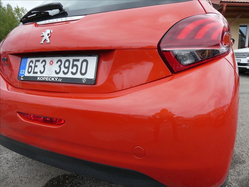 Peugeot 208 1,2 PureTech 61kW Active,2xkol - fotka 10 z 37