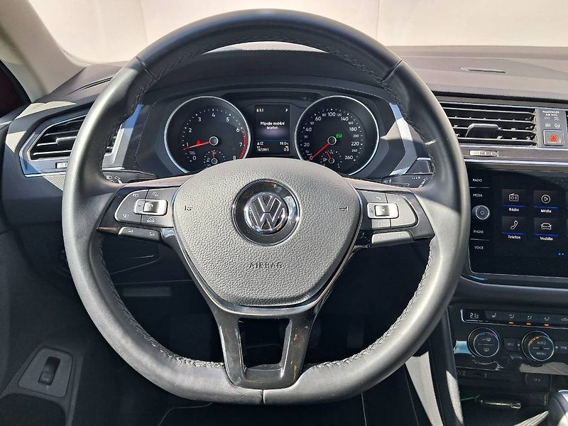 Volkswagen Tiguan (2018) COMFORTLINE 2.0 TSI / 132 kW D - fotka 6 z 35