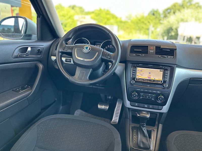 Škoda Yeti (2012) 2.0TDi 4X4, NAVI, VÝHŘEV OKNA - fotka 8 z 14