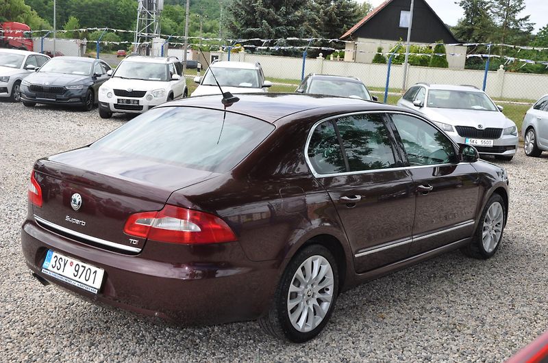Škoda Superb II 2.0TDi 103kW Elegance  - fotka 3 z 20