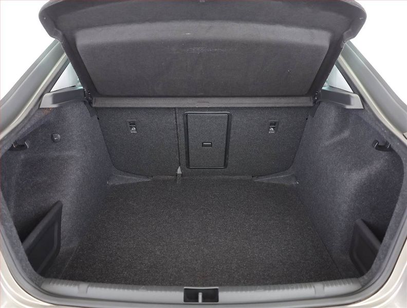 Seat Toledo (2017) 1.0 TSI, Serv.kniha - fotka 17 z 18