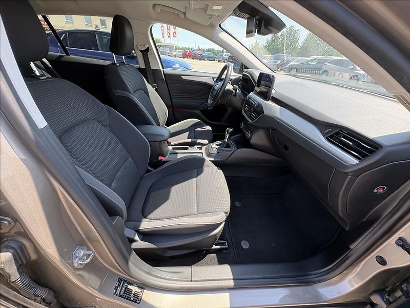 Ford Focus 1,5 TDCi88kW Led,ACC,Kamer,Výh - fotka 32 z 43