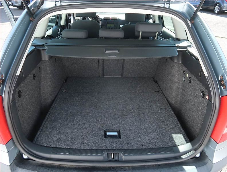 Škoda Octavia (2005) Ambiente 1.6, Serv.kniha - fotka 13 z 16