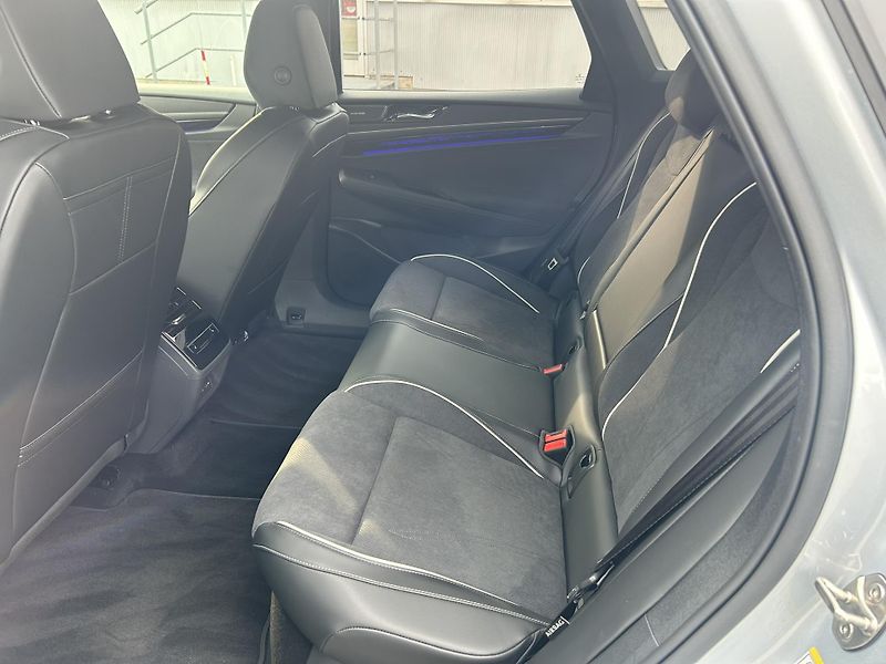 Volkswagen ID.7 Tourer 210  kW, 86 kWh - fotka 12 z 29