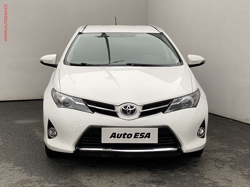 Toyota Auris (2014) 1.6, +kola - fotka 2 z 18