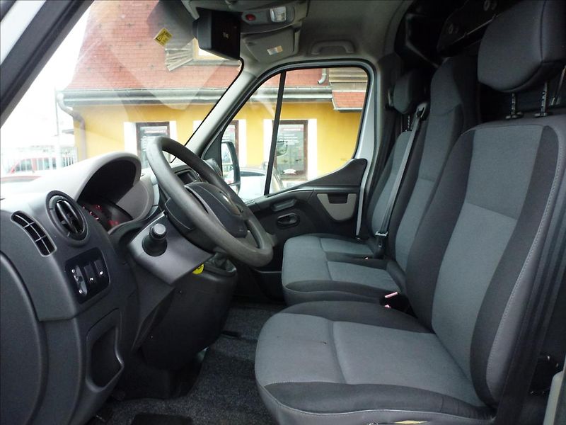 Renault Master 2,3 DCI L2H2 6 rychlostní - fotka 17 z 50