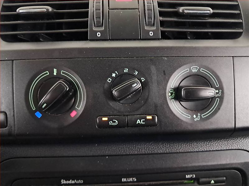 Škoda Fabia (2013) 1.2 12V, nová STK - fotka 13 z 16