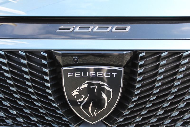 Peugeot 5008 (2026) ALLURE Hybrid 145 e-DCS6 - fotka 5 z 33