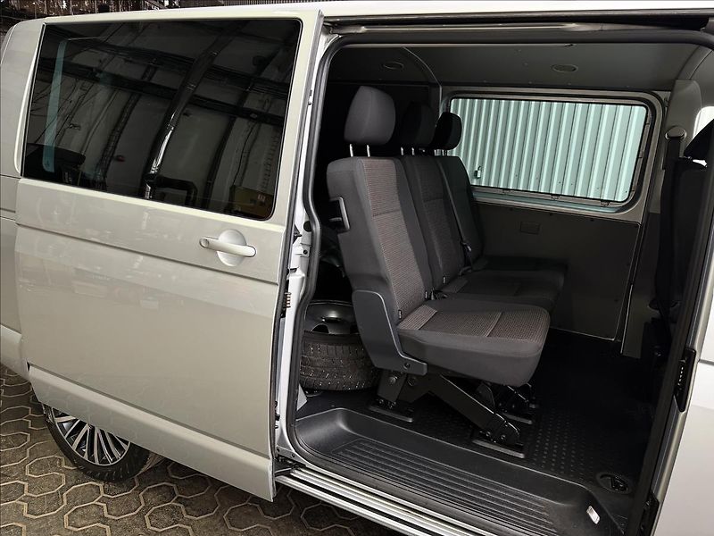 Volkswagen Transporter 2.0TDI 146kW DSG 4MOTION LONG - fotka 31 z 40