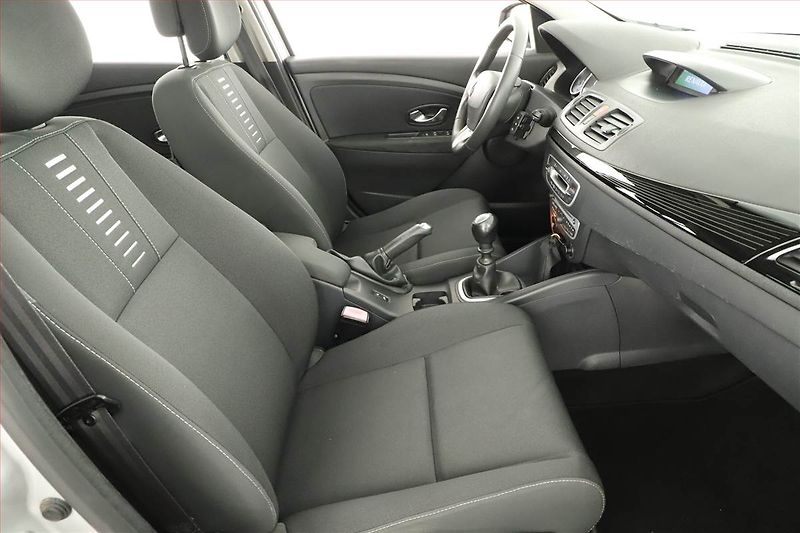 Renault Mégane (2011) 1.5 dCi, jezdí dobře - fotka 7 z 15