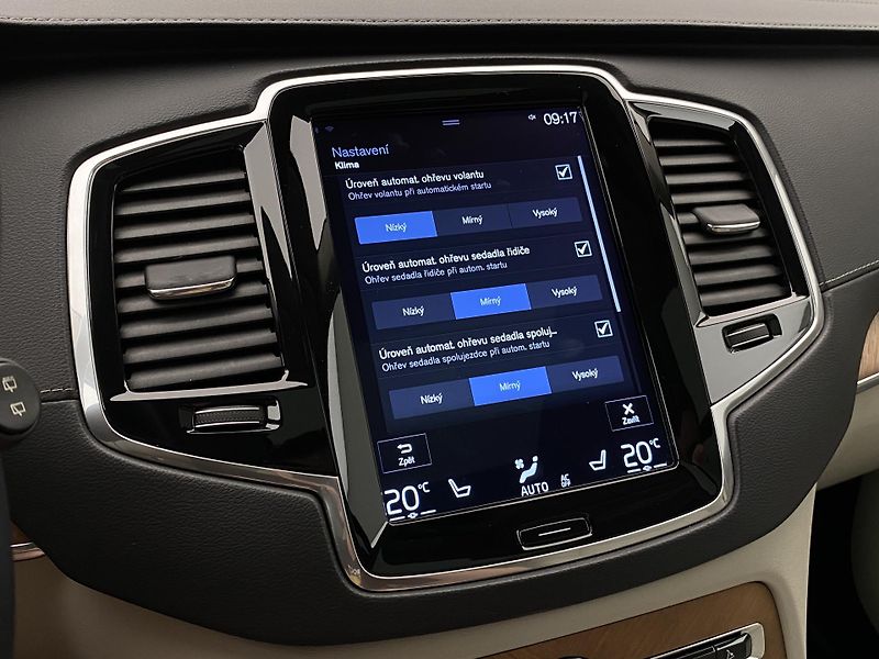 Volvo XC90 D5 AWD INSCRIPTION REZERVACE - fotka 48 z 56