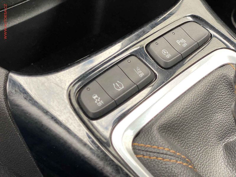 Opel Crossland X (2019) 1.2 T, Innovation, navi, - fotka 14 z 19
