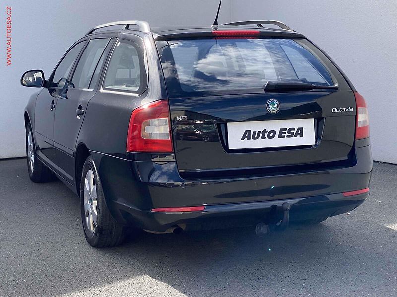 Škoda Octavia (2009) 1.6 i, AC - fotka 6 z 15