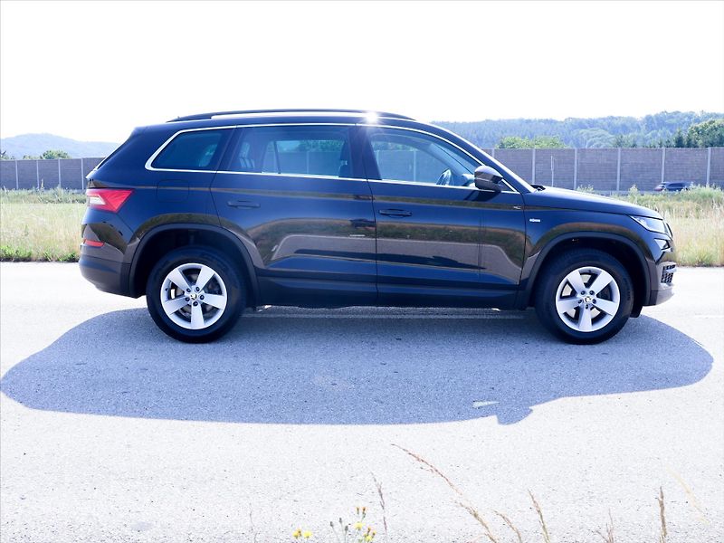 Škoda Kodiaq 2,0 TDI 140kW DSG 4x4 Soleil - fotka 7 z 23