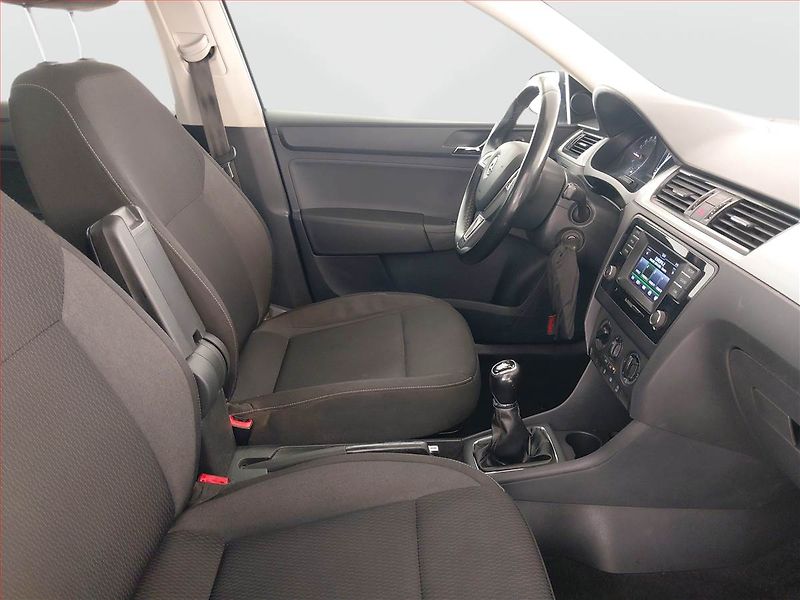 Škoda Rapid (2015) Ambition 1.4 TDI - fotka 9 z 18