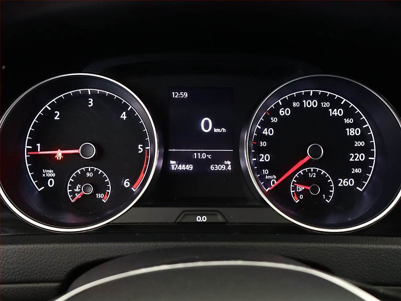 Volkswagen Golf (2014) Highline 1.6 TDI, Tempomat - fotka 9 z 14