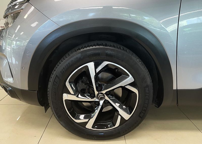 Citroën C5 Aircross 1.5 BlueHDI 130 FEEL PACK, ČR - fotka 24 z 30