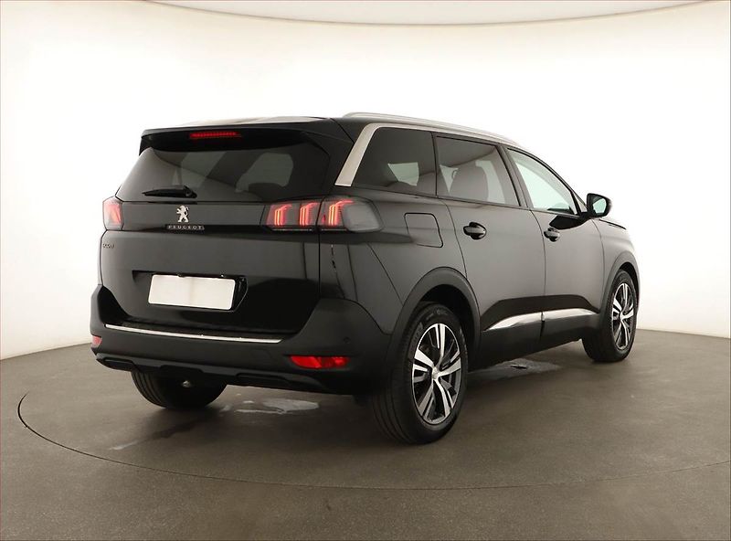 Peugeot 5008 (2022) Allure 1.5 BlueHDi - fotka 5 z 21