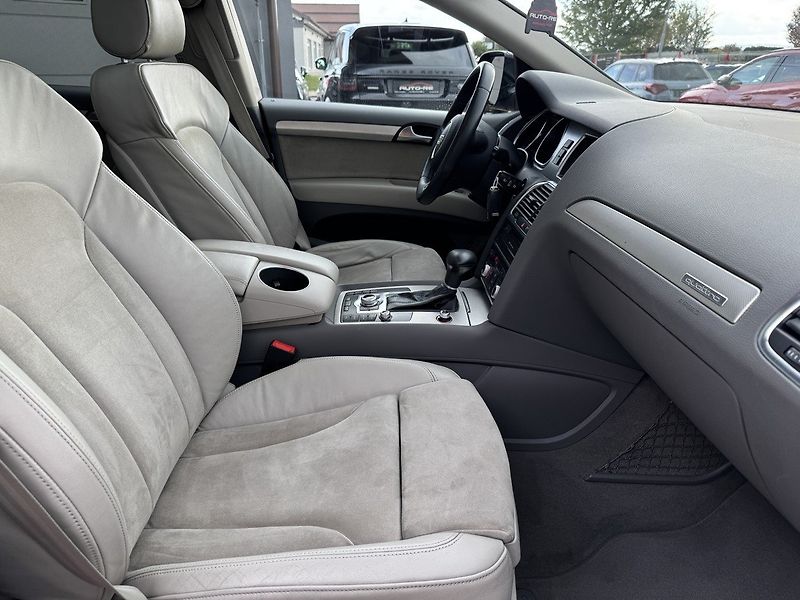 Audi Q7 (2012) 3.0TDi S-Line Vzduch Panorama - fotka 17 z 50