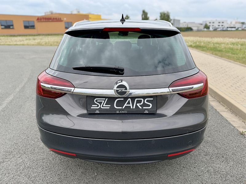 Opel Insignia 1.6 SIDI XENON NAVIGACE TAŽNÉ - fotka 4 z 48