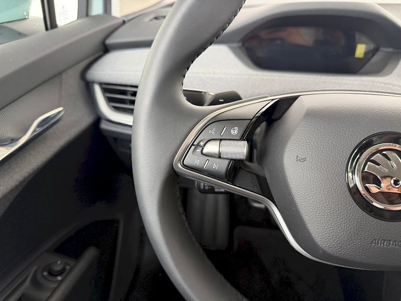 Škoda Enyaq (2024) Tour iV 50 125 kW / 55 kWh - fotka 10 z 26