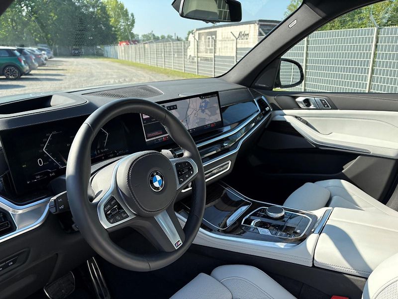 BMW X5 xDrive30d M-Sport Pano DAPro T - fotka 6 z 13