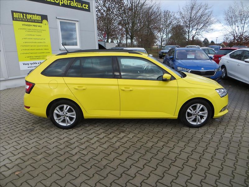Škoda Fabia 1,0 TSI Ambition Tour ČR - fotka 10 z 24