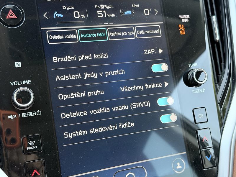 Subaru Outback 2.5 Touring Lineatronic - fotka 14 z 38