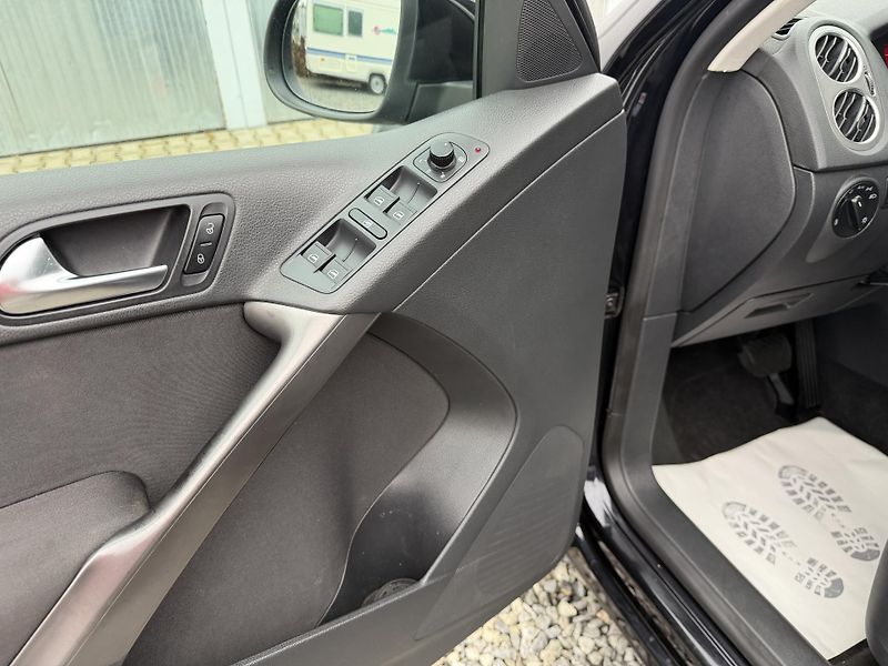 Volkswagen Tiguan 140PS 4x4 DSG PANORAMA - fotka 139 z 158