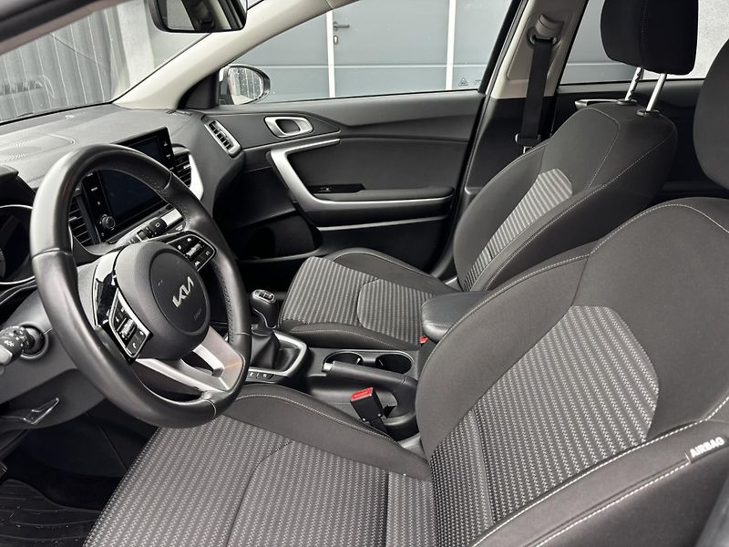 Kia Ceed (2024) SW Exclusive 1.5 T-GDI 118 kW - fotka 11 z 11
