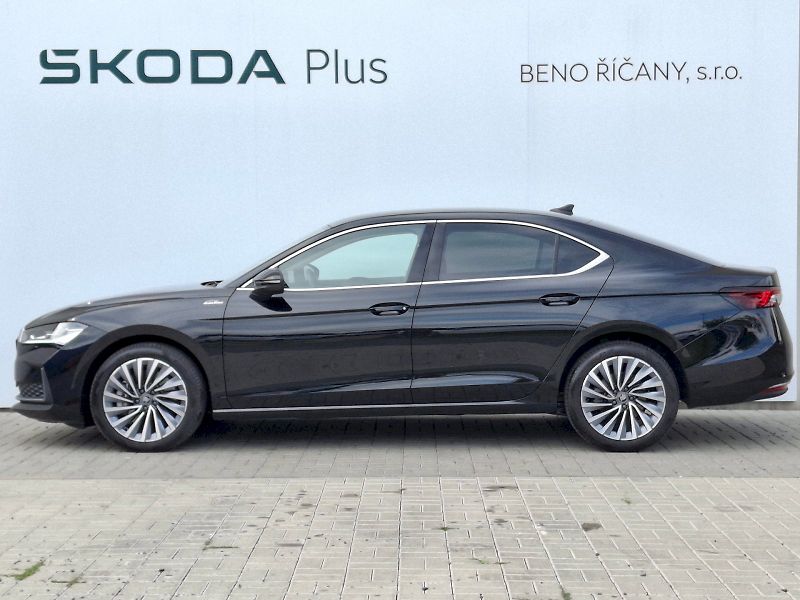 Škoda Superb (2025) L&K DSG 2,0TSi 150kW - fotka 3 z 35