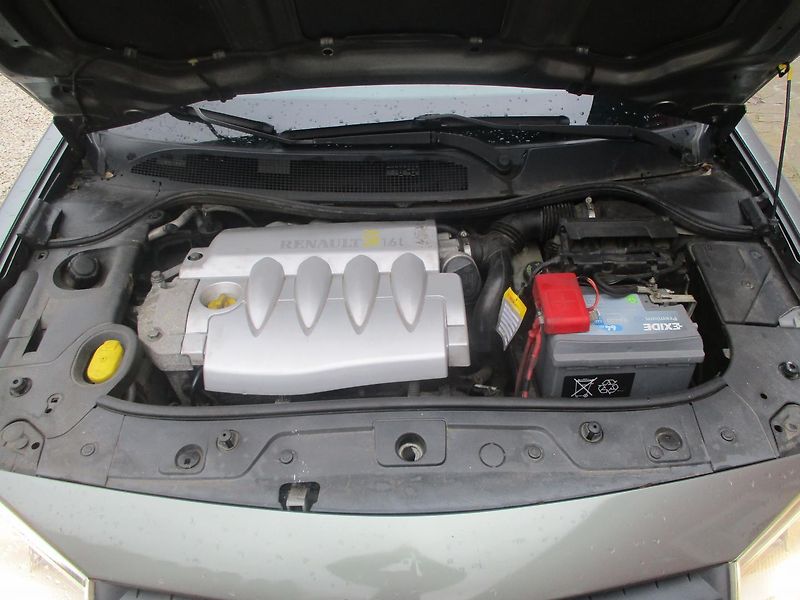 Renault Mégane 1.6i KLIMA - fotka 21 z 24
