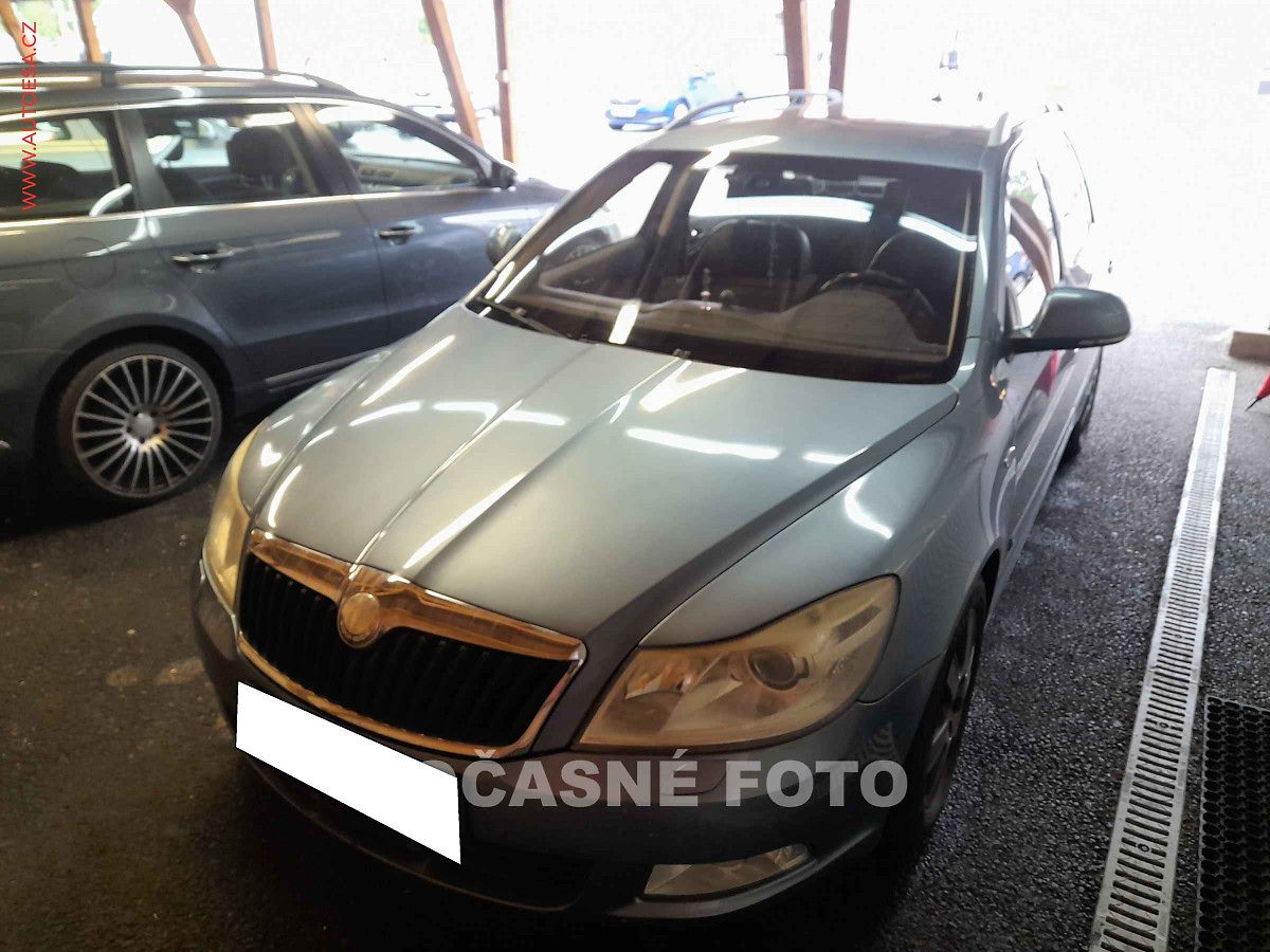 Škoda Octavia 1.8TSi, ČR, Navi, kůže, xenon