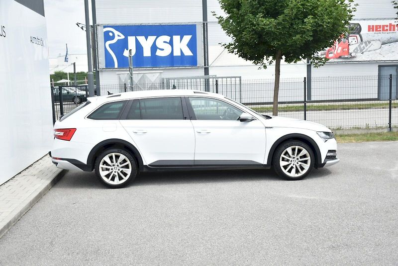 Škoda Superb (2020) Scout 2.0 TDI 140 kW 4x4 DSG - fotka 9 z 32