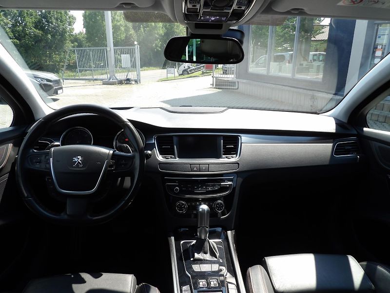Peugeot 508 (2015) SW RXH 2,0 HDi 180 EAT6 - fotka 17 z 47