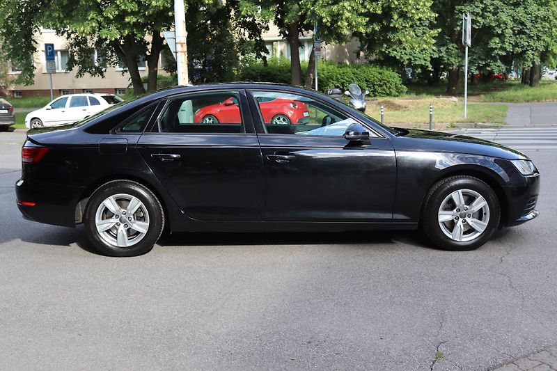 Audi A4 2.0TDI S-TRONIC SEDAN 110kW - fotka 9 z 50