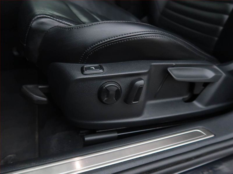 Volkswagen Passat (2018) 2.0 TDI, 4X4, Automat, Kůže - fotka 26 z 28