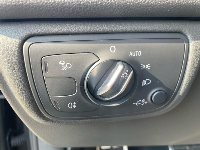 Audi A6 Avant 3.0 TDI Quattro Stronic - fotka 17 z 28